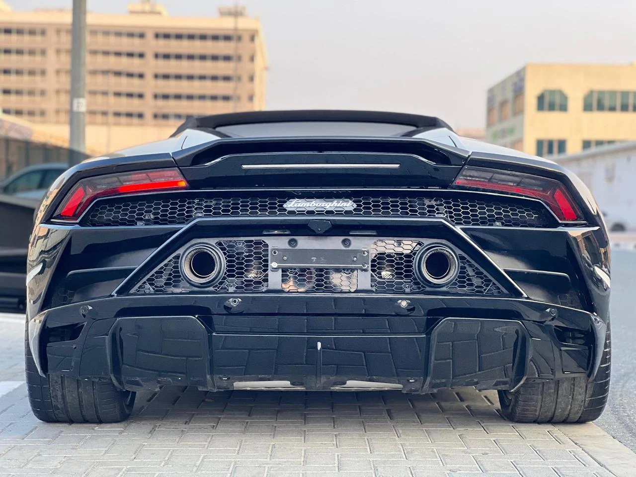 لامبورغيني هوراكان ٢٠٢١ - سيارة رياضية thumbnail NaN